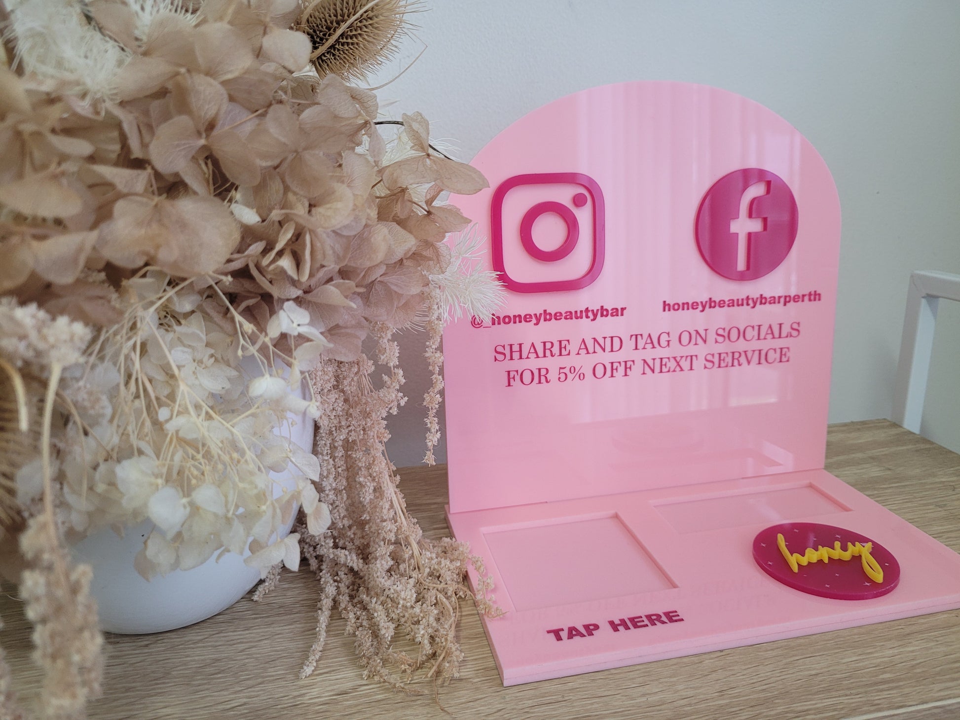 Social Square Reader Display personalised detail