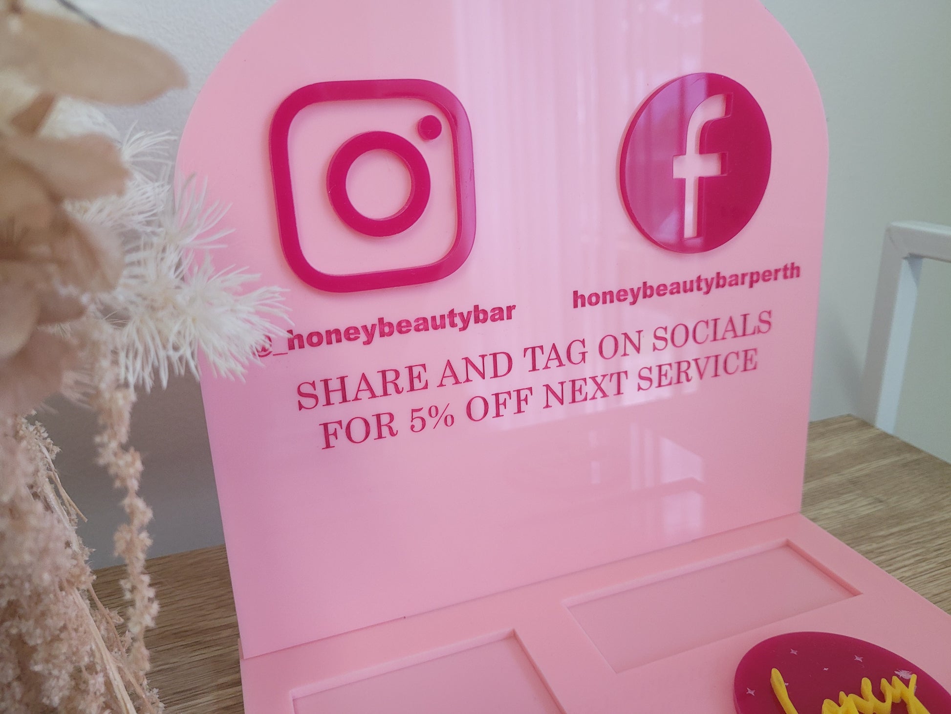 Social Square Reader Display detail view