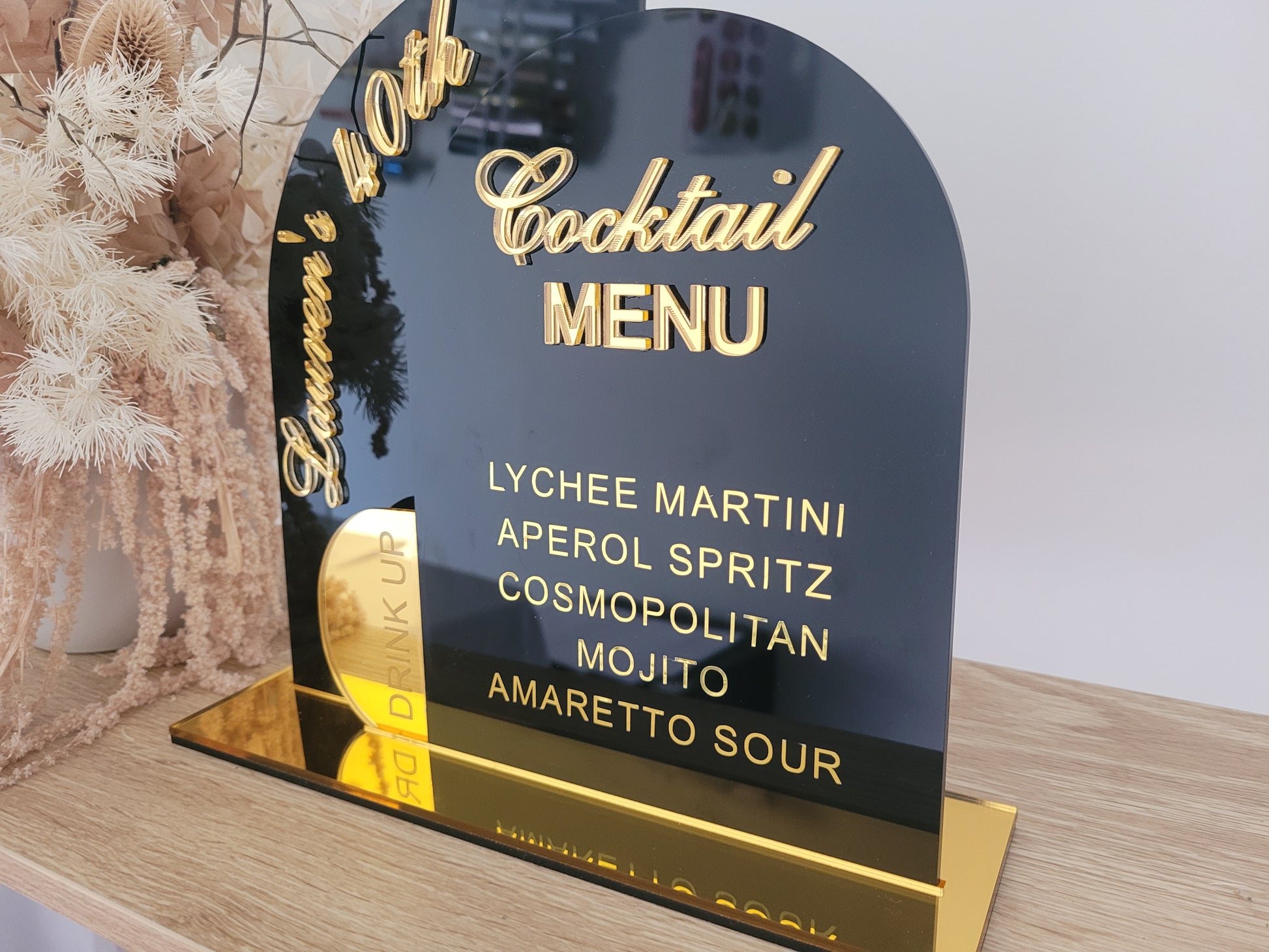 Double arch 3D Cocktail Bar menu detail view