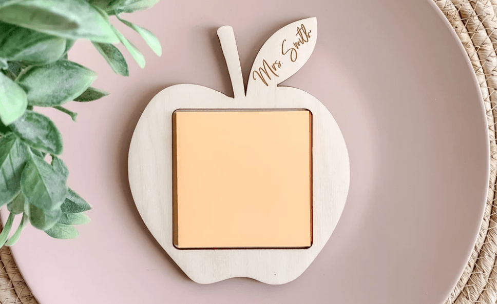 Apple Teacher Gift Post-It Note holder | Teacher Gift SVG | Daycare worker gift detail view